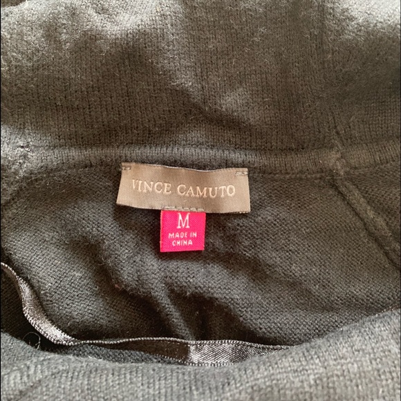 Short sleeve cowl neck top - Picture 2 of 3